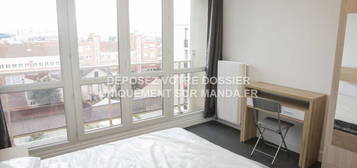 Location appartement 4 pièces 12 m²