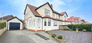 4 bedroom semi-detached house to rent