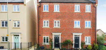 4 bedroom terraced house