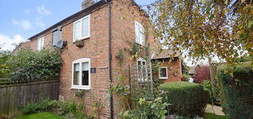 1 bedroom semi-detached house for sale