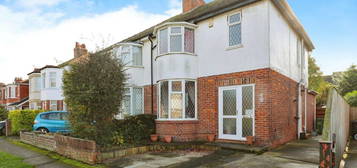 3 bed semi-detached house for sale