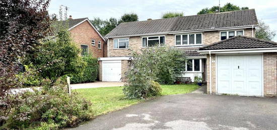 4 bedroom semi-detached house for sale