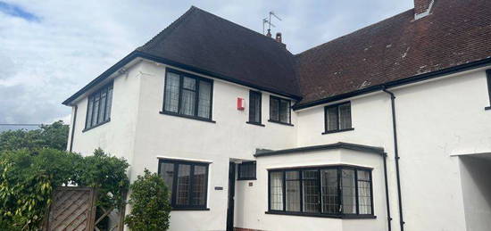 4 bed end terrace house to rent