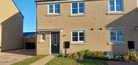 3 bedroom semi-detached house