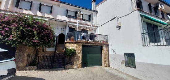 Casa o chalet en venta en Calle Gregorio Fernández, 47, Los Pinos - El Pilar