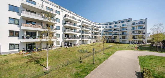 Moderne Wohnung mit offener Küche und Balkon