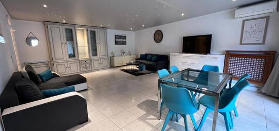 Appartement meublé  à louer, 4 pièces, 3 chambres, 103 m²