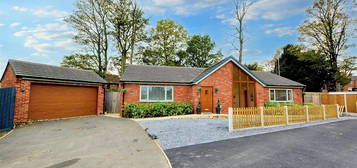 Bungalow for sale in Woodchurch Road, Arnold, Nottingham NG5