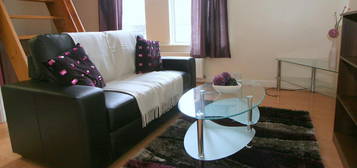 Property to rent in Moor View, Hyde Park, Leeds LS6