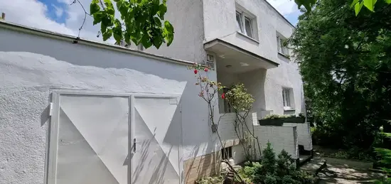 SRA | rodinný dom s nádherným pozemkom, 872m2, malý vinohrad, Bratislava – Koliba, ul. Hlavná