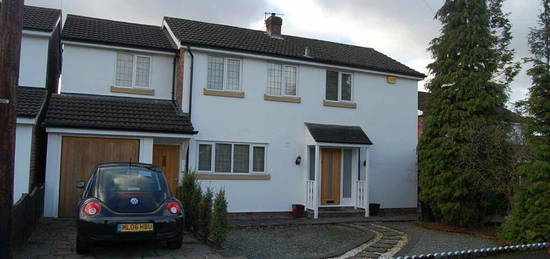 4 bedroom detached house