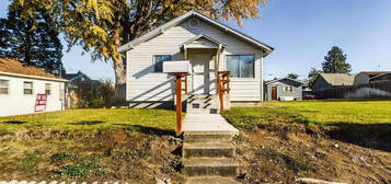 517 and 517 1/2 12th St, Clarkston, WA 99403