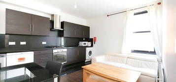 2 bed flat to rent