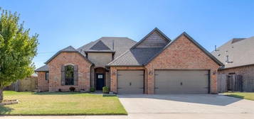 10812 SW 21st St, Yukon, OK 73099