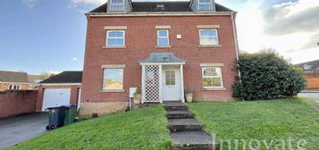 4 bedroom detached house