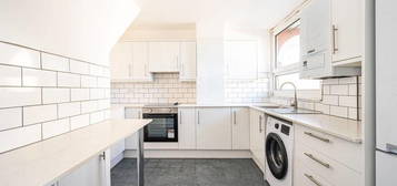 3 bedroom flat to rent