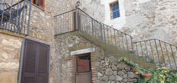 Villetta bifamiliare in affitto in via Savoia, 5