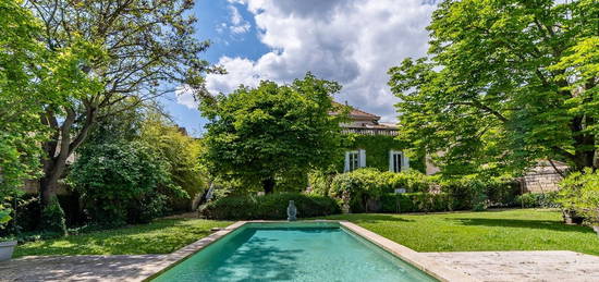 Uzès - un immense privilège de s'offrir une élégante maison