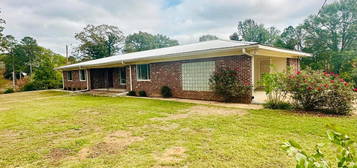 878 SE Meadowlark Rd, Winfield, AL 35594