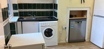 Semi-detached house to rent in Bute Avenue, Nottingham NG7