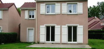 Location maison 4 pièces 121 m²