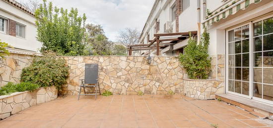 Casa adosada en venta en Carrer Joan Fuster, Tres Torres