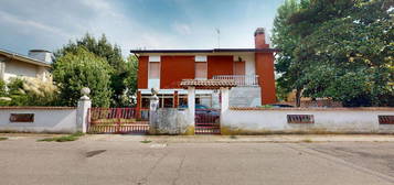 Casa indipendente in vendita in via G. Bruno, 24