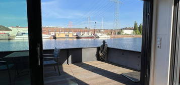 Traumhafte Wohnung auf dem Wasser im Harburger Hafen