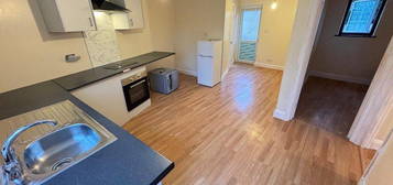 2 bed flat to rent