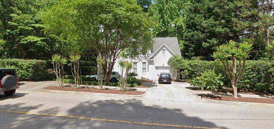 1222 Dixie Trl, Raleigh, NC 27607