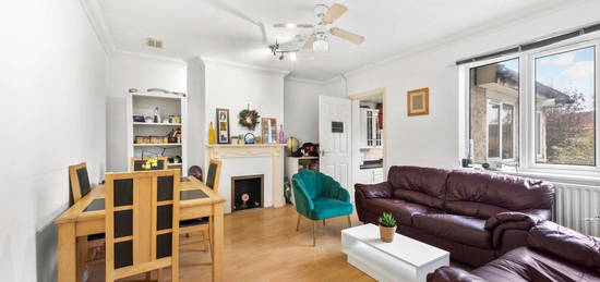 Property to rent in Hook Rise South, Surbiton KT6