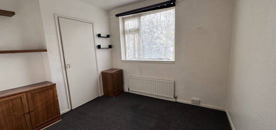 Flat to rent in Eldefield, Letchworth Garden City SG6