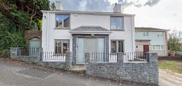 4 bed detached house for sale