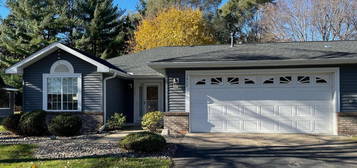 1217 Ravenswood Ct, Shoreview, MN 55126