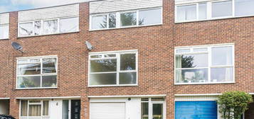 Property to rent in Avebury Park, Lovelace Gardens, Surbiton KT6