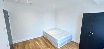 Room to rent in Bell Lane, Enfield EN3