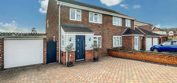 3 bedroom semi-detached house for sale