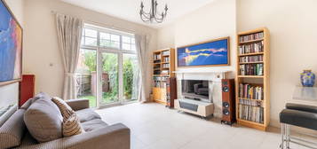 Flat for sale in Blenheim Gardens, Willesden Green, London NW2