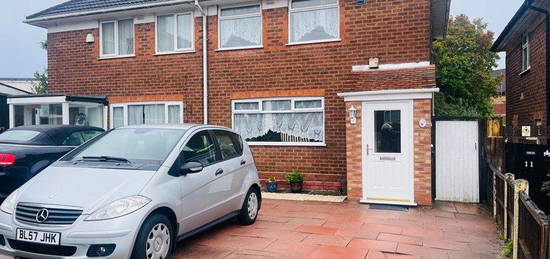 3 bed semi-detached house to rent