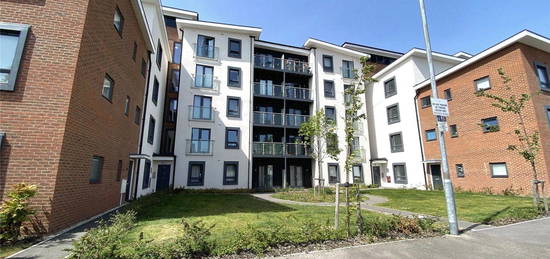 Flat to rent in Webster Close, Bracknell, Berkshire RG12