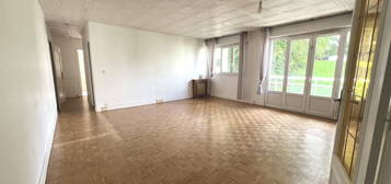 Location appartement 4 pièces 74 m²