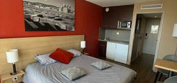 Studio meublé Prado plage 790 euros CC