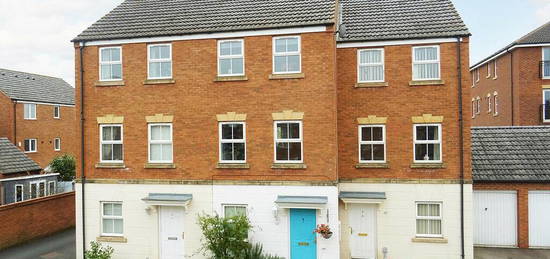 4 bedroom terraced house for sale