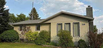 318 3rd AVENUE, Alameda, SK S0C 0A0