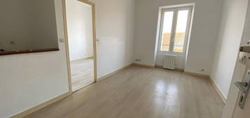 Appartement  à louer, 2 pièces, 27 m², Étage 2/–