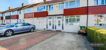 4 bedroom terraced house