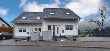 Gutweiler: Doppelhaushälfte energetisch auf neustem Standard, ideal auch für Luxemburgpendler