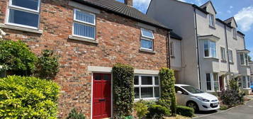 4 bed town house for sale