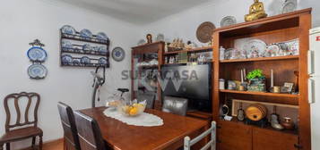 Apartamento T2 - 3 assoalhadas, Rés do Chão com Arrecadação na Moita (Arrendado)