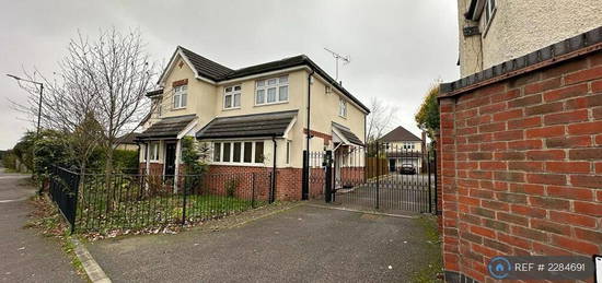 3 bedroom semi-detached house